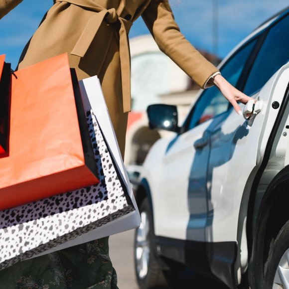 Meet your Posher, Cheryl - Picture 1 of 2